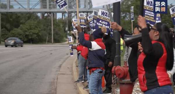 美国汽车业罢工持续 通用汽车近4000名工人加入罢工